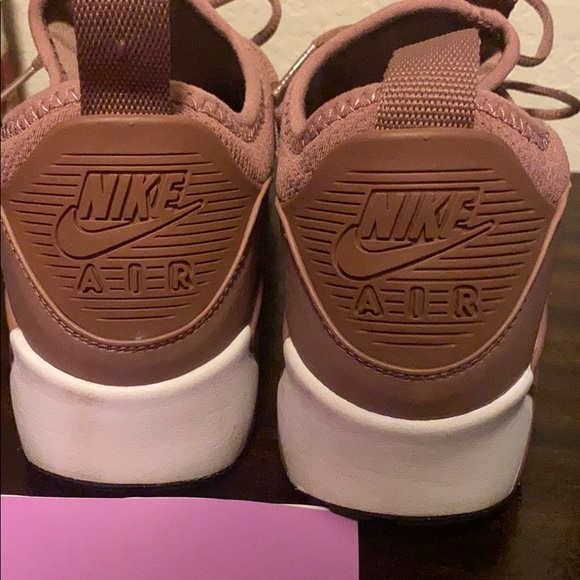 Nike shoes - Picture 6 of 6